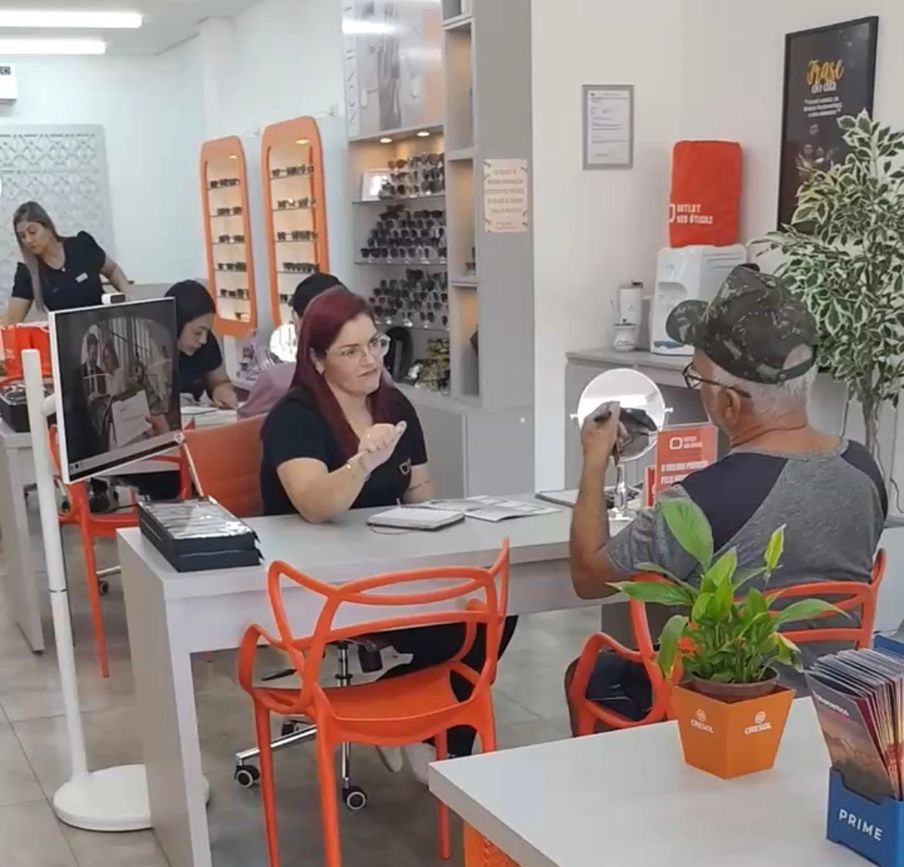Ambiente interno do Outlet das Óticas