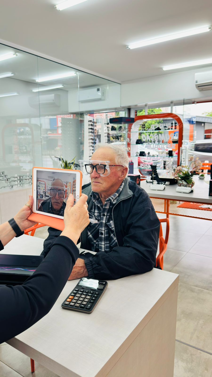 Tecnologia de ponta no Outlet das Óticas